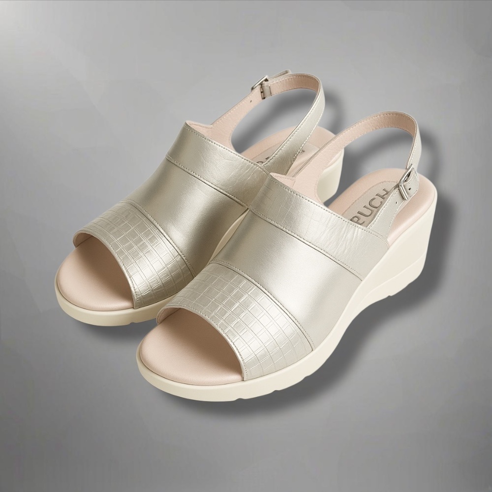 Puche women’s wedge sandals 6 new